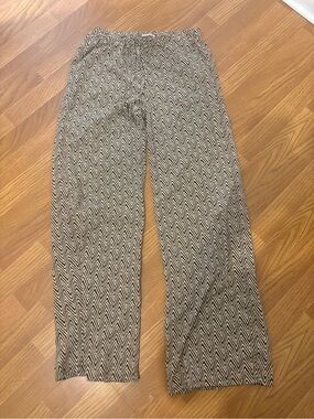 Chevron Pattern Wide-Leg Flowy Pants in Black & Cream